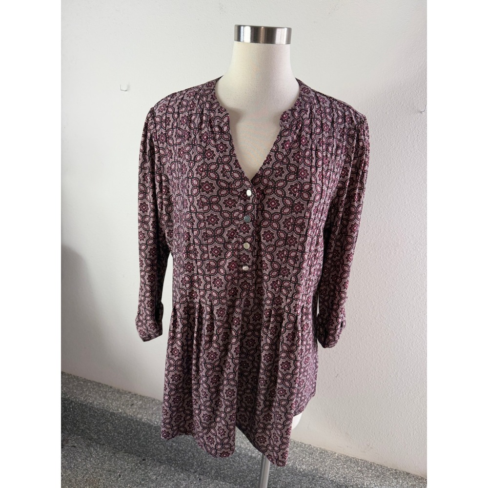 Westport 1962 Women Plus 1X Burgundy Geometric Medallion V Neck Tunic Blouse